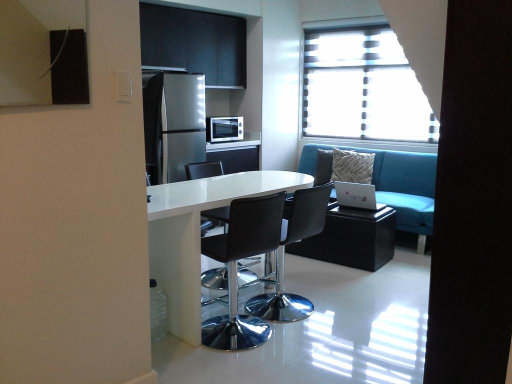 Eton Parkview Apartment Makati City Bagian luar foto