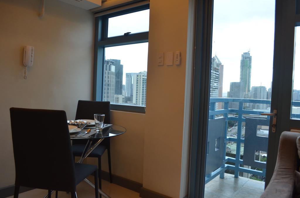 Eton Parkview Apartment Makati City Bagian luar foto