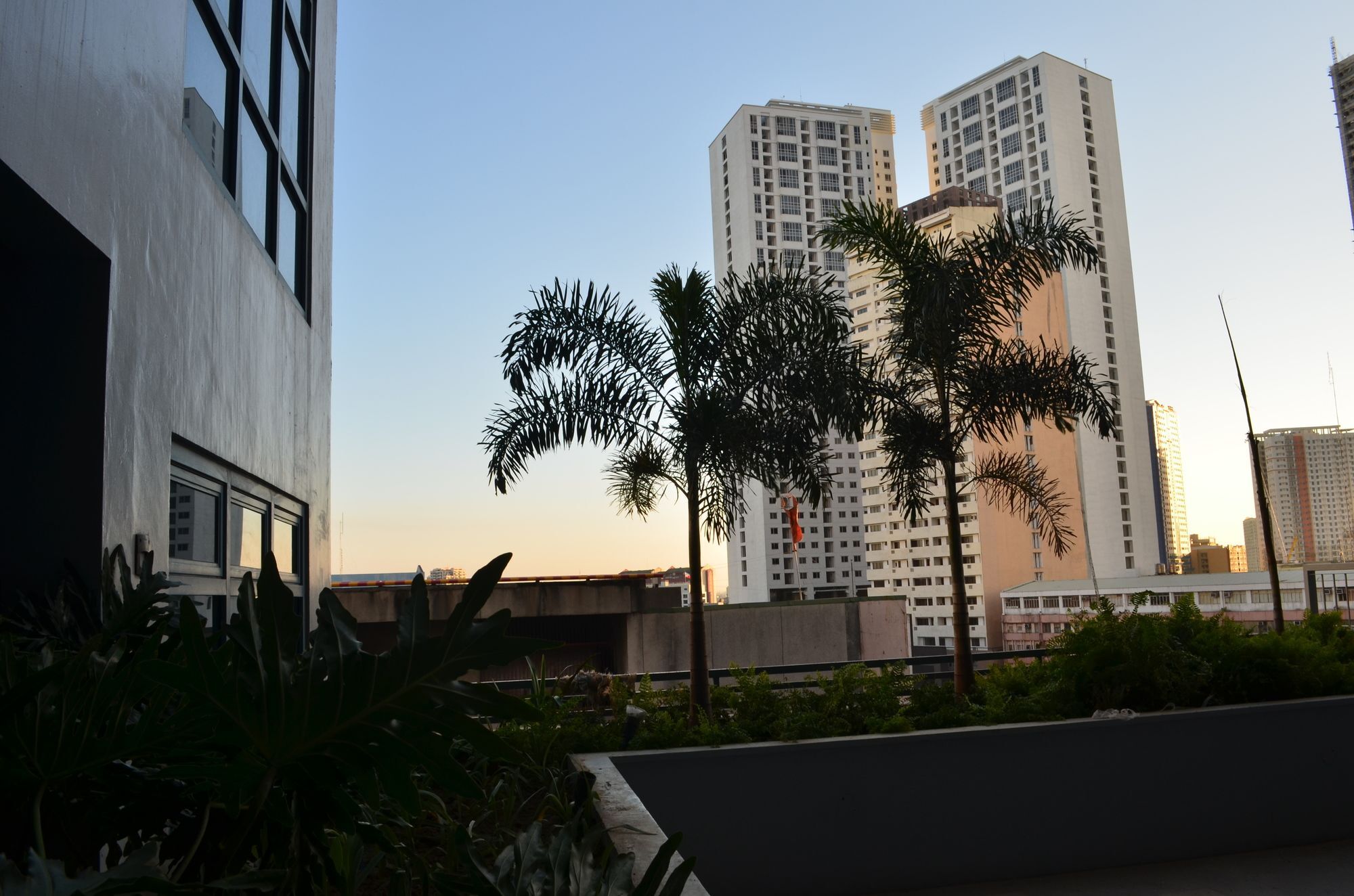 Eton Parkview Apartment Makati City Bagian luar foto